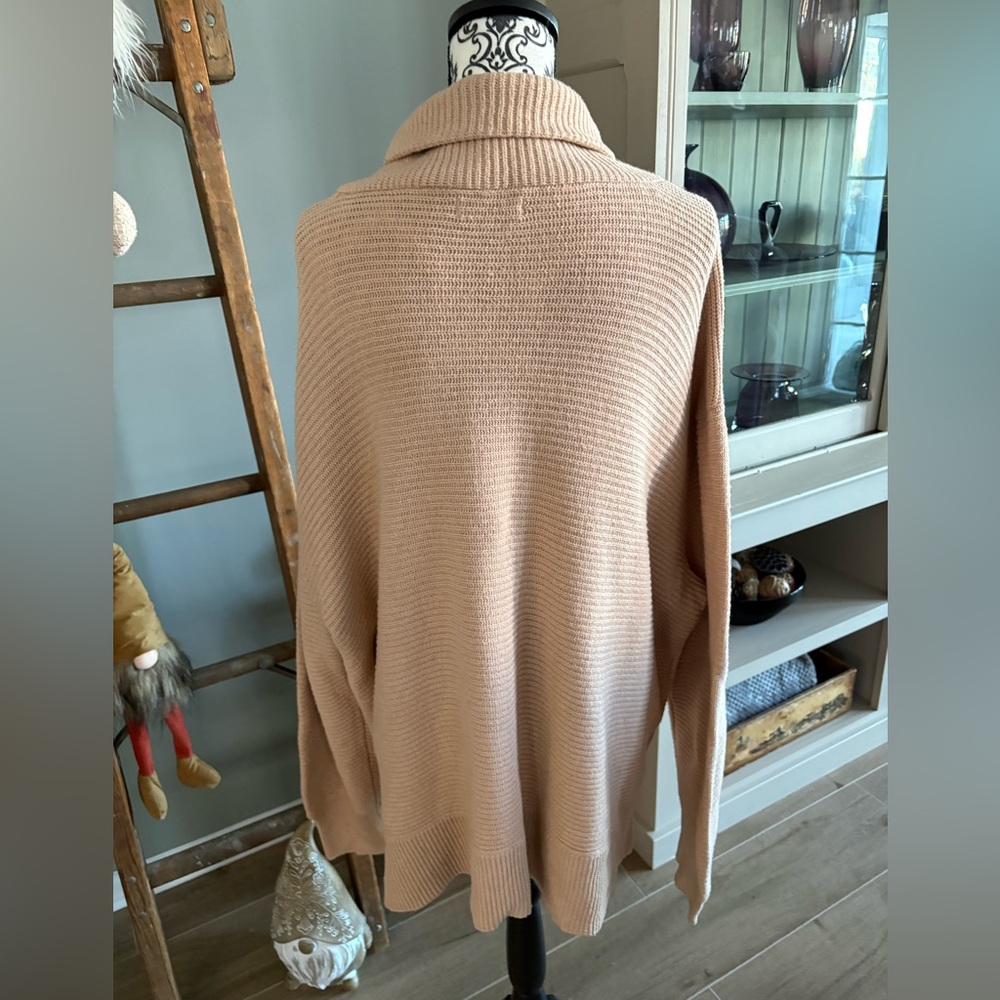 Cozy Tan Women's Sweater size 3X - Picture 3 of 7